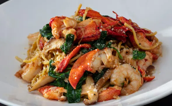 LOBSTER GARLIC NOODLES