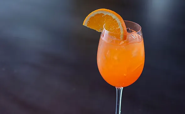 PASSION FRUIT SPRITZ